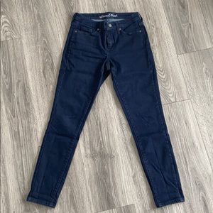 Universal Thread Dark Wash Skinny Jeans - Size 6